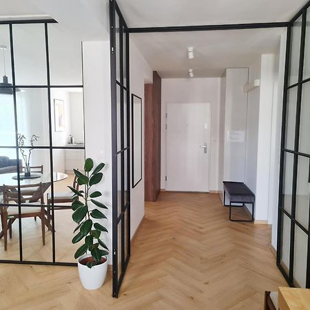 Beautiful New Apt In Old Town Near Train Station - Free Parking Bratislava Eksteriør bilde